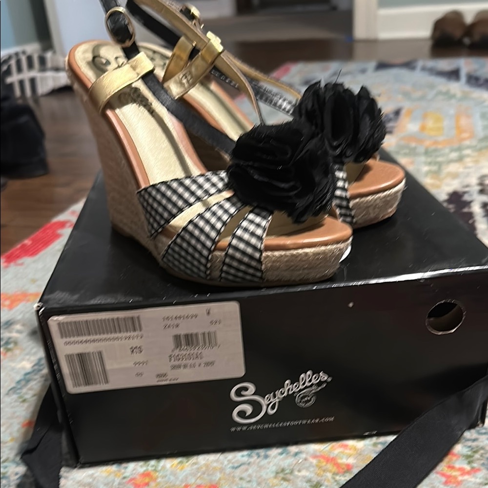 Seychelles Black and Gold Women's Wedge Sandals